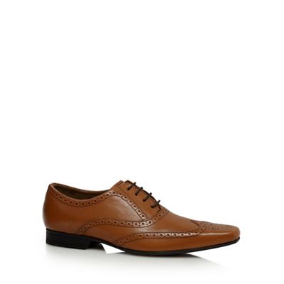 Tan pointed leather brogues